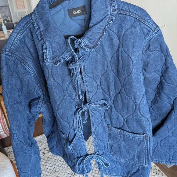 Denim Tie Front Bow Oversized Quilted Jacket Curve & Plus - Picture 3 of 5